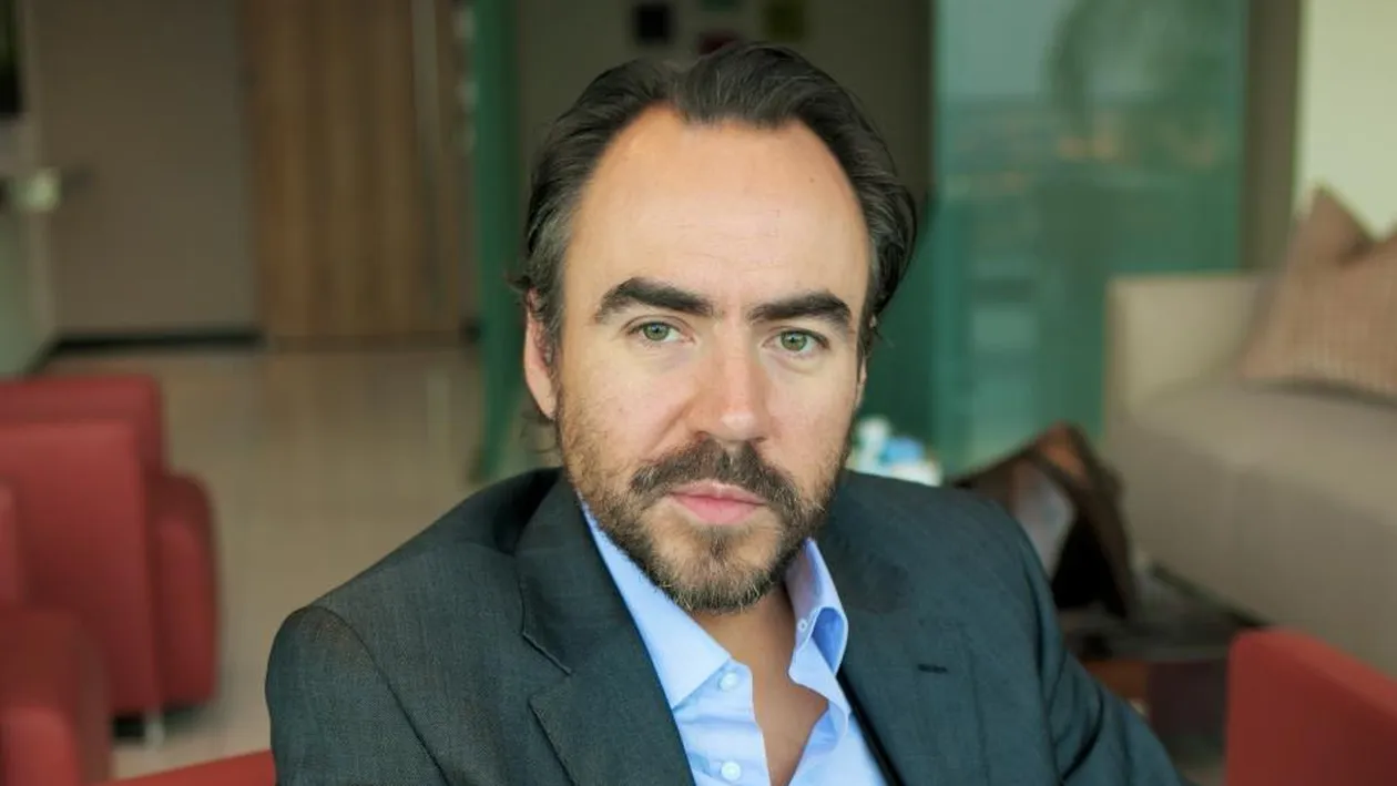 Bobby Păunescu şi Antonia, distracţie maximă la ziua de naştere a lui Moga! Spre dimineaţă, l-au luat pe Smiley şi s-au dus club!