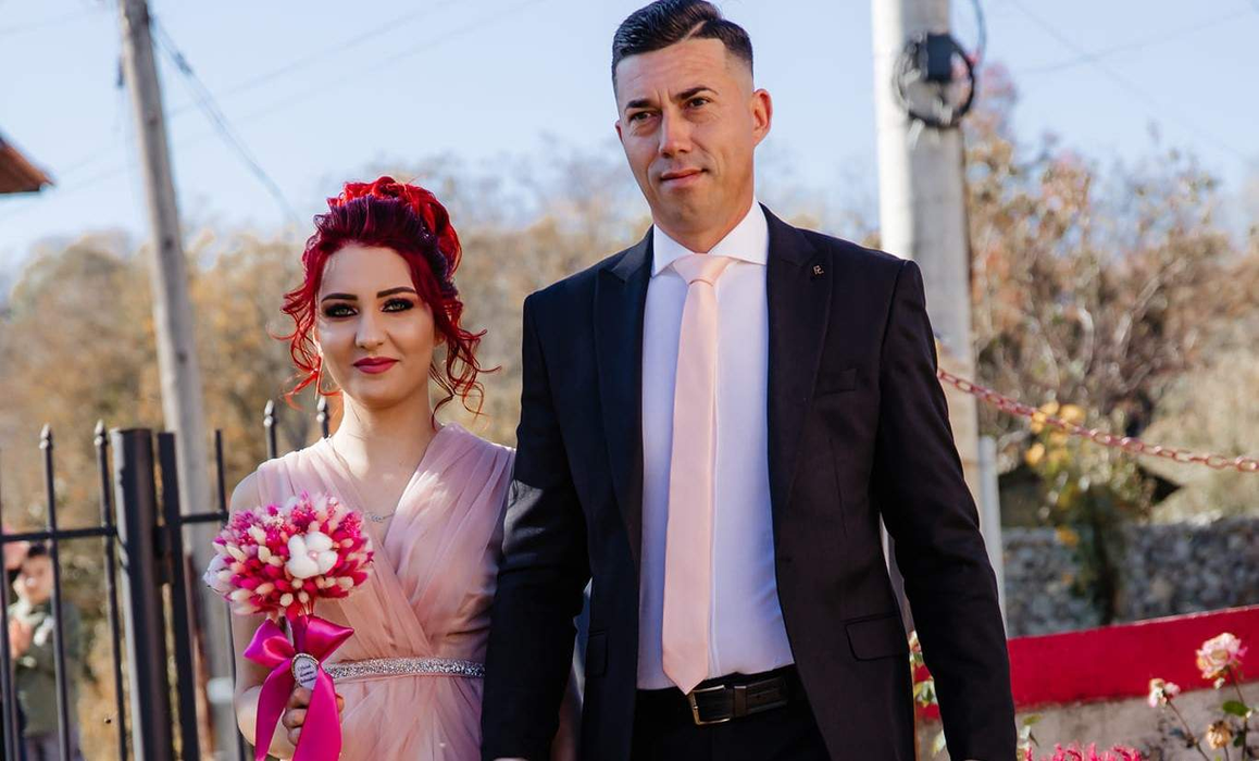 Luiza Bănulescu, tânăra care a murit după ce a născut prin cezariană, a fost condusă pe ultimul drum. Dezvăluirile dureroase ale soțului ei: ”Cu astea am rămas”