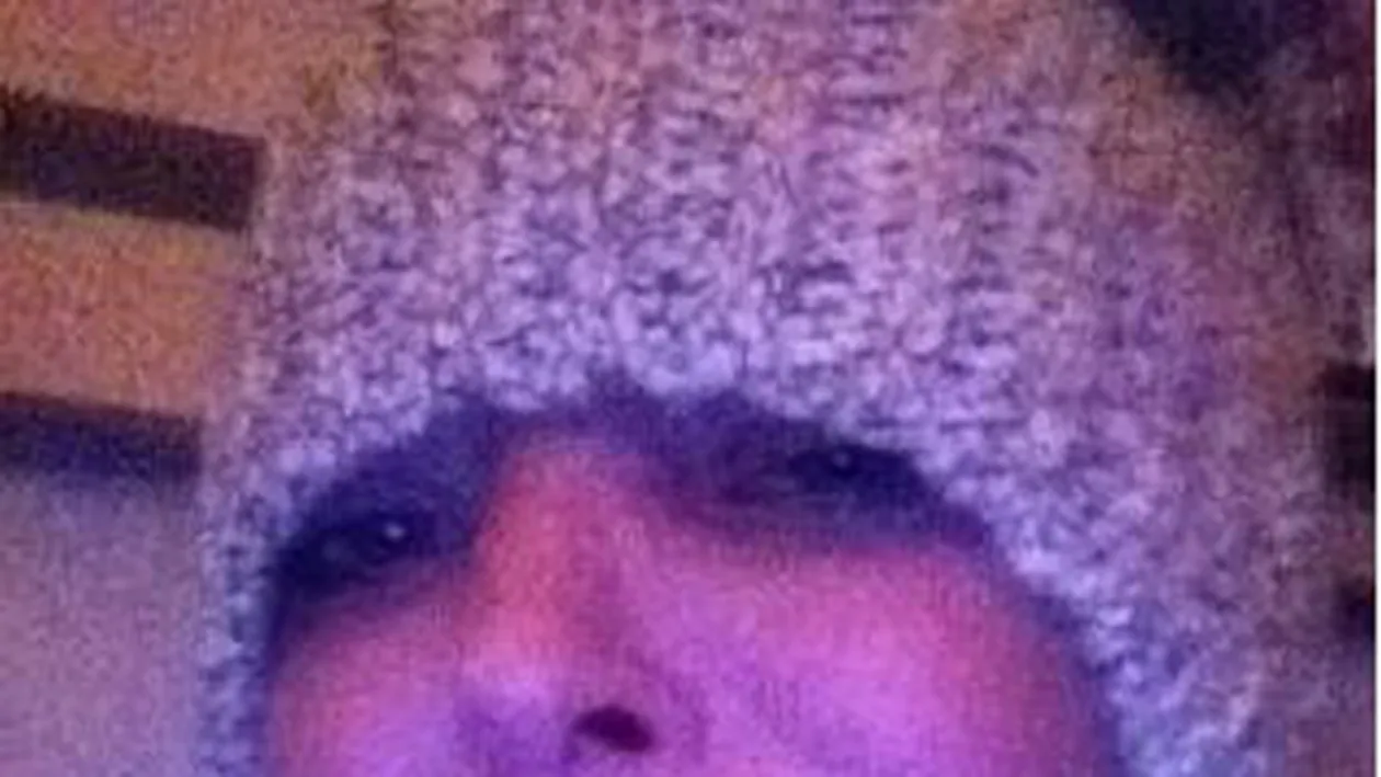 Recunosti personajul din imagine? Vezi de ce se stramba in asemenea hal!