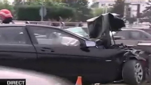 Accident cu trei victime in Capitala, in aceasta dimineata. O soferita neatenta a intrat intr-un zid