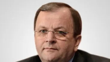 Stenograme incendiare! Șeful CJ Suceava, Gheorghe Flutur, a chemat un medic în toiul nopții ca să-l testeze pentru COVID-19