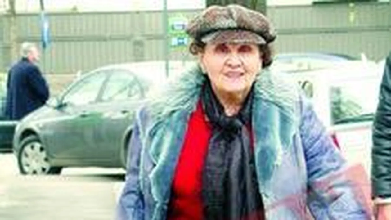 Mitzura Arghezi, cascadoare auto la 80 de ani