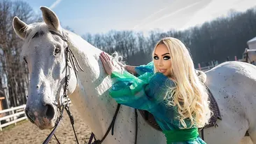 Diana Lucan, vacanță de lux în Mykonos! ”Barbie de România” s-a relaxat alături de familie