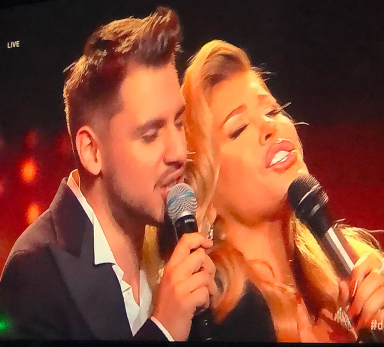 Loredana Groza și nepotul lui Florin Salam, în tandrețuri pe scena X Factor. S-au comportat ca doi îndrăgostiți