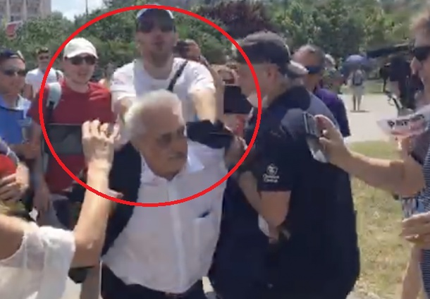 Sursă Foto: Antena 3 - Deputatul PSD Nicolae Bacalbaşa a fost agresat
