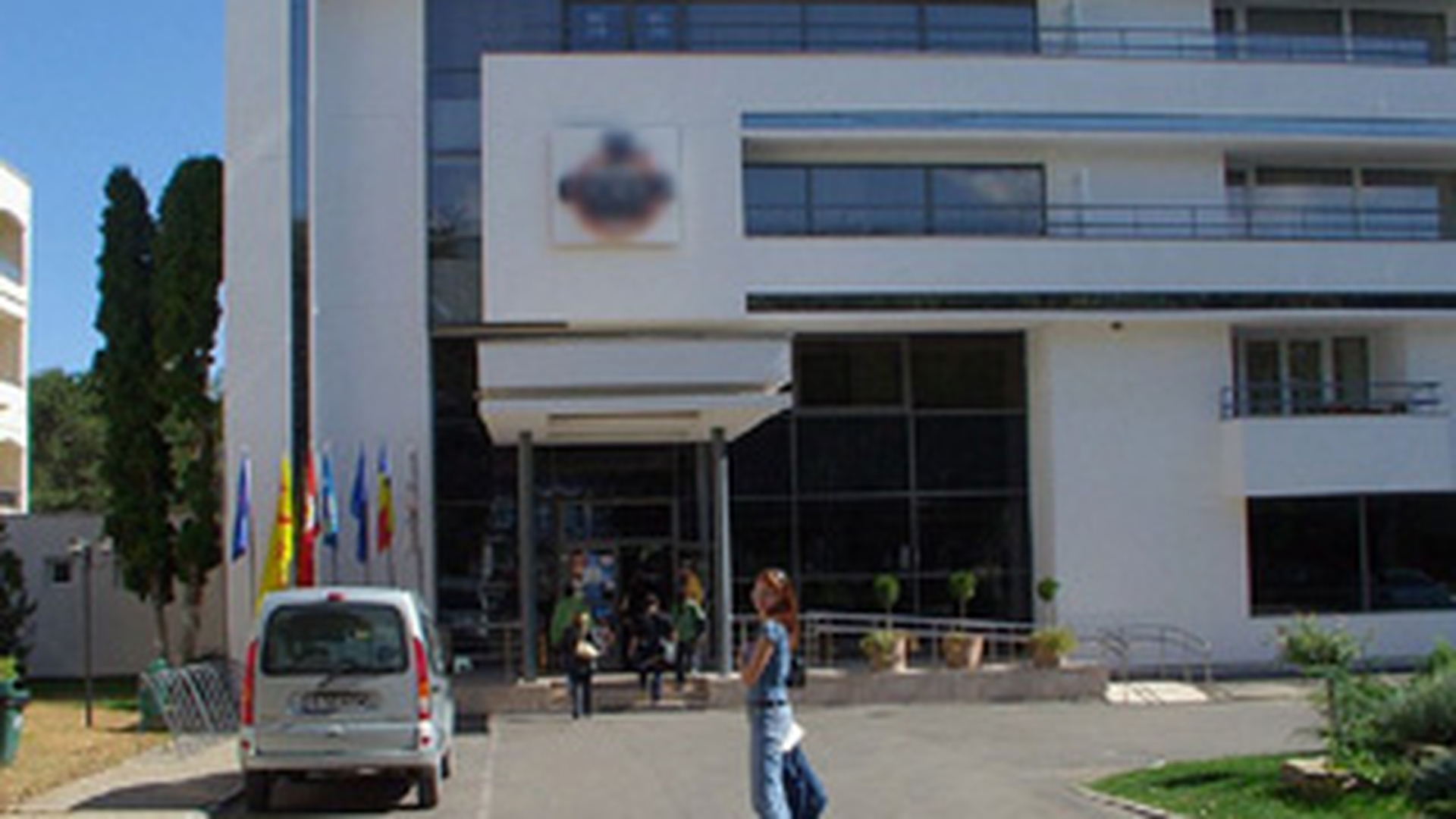 A stat o luna de zile la un hotel de patru stele fara sa plateasca