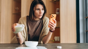De ce este atât de greu să te concentrezi când telefonul este lângă tine. Ce se întâmplă chiar dacă nu îl folosești