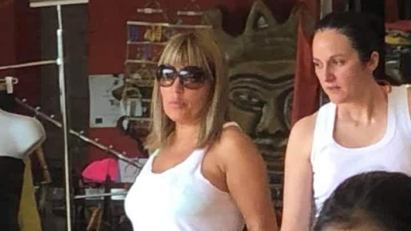 Probleme mari pentru Elena Udrea! A pierdut unul dintre gemeni și este în spital!