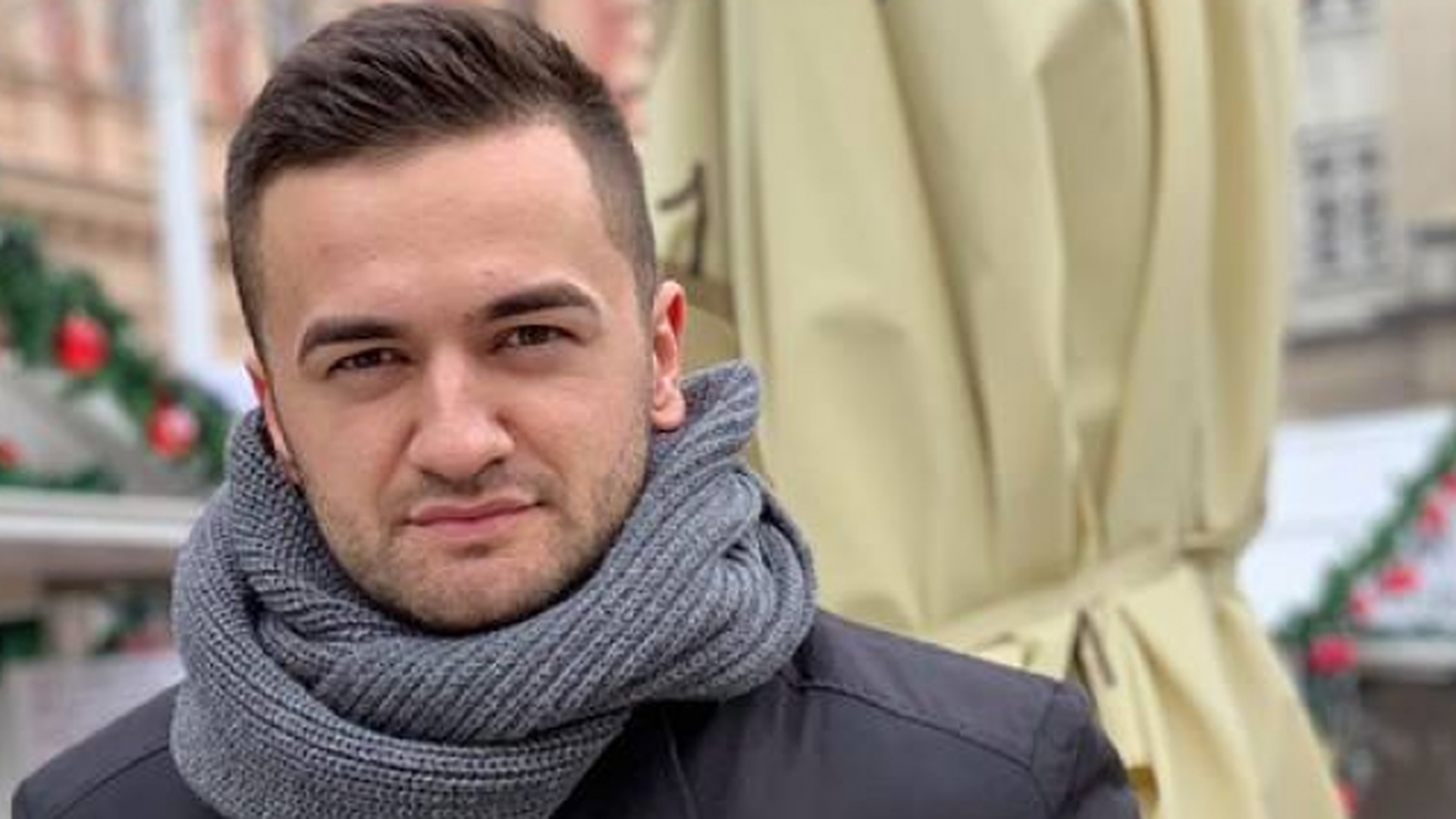 Un tânăr din Bistrița s-a izbit cu mașina de un stâlp și a murit pe loc!