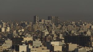 Ce este ”ploaia acidă”, fenomenul care a apărut după războiul din Iran. Este extrem de periculos!