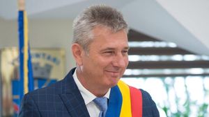 Primarul Florentin Pandele a divorțat de nevastă după 8 ani. Edilul din Voluntari se află la al doilea mariaj