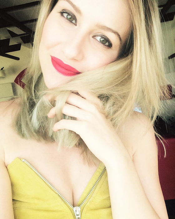 Imagini intime cu Ester Peony, câștigătoarea Eurovision România 2019, făcute publice