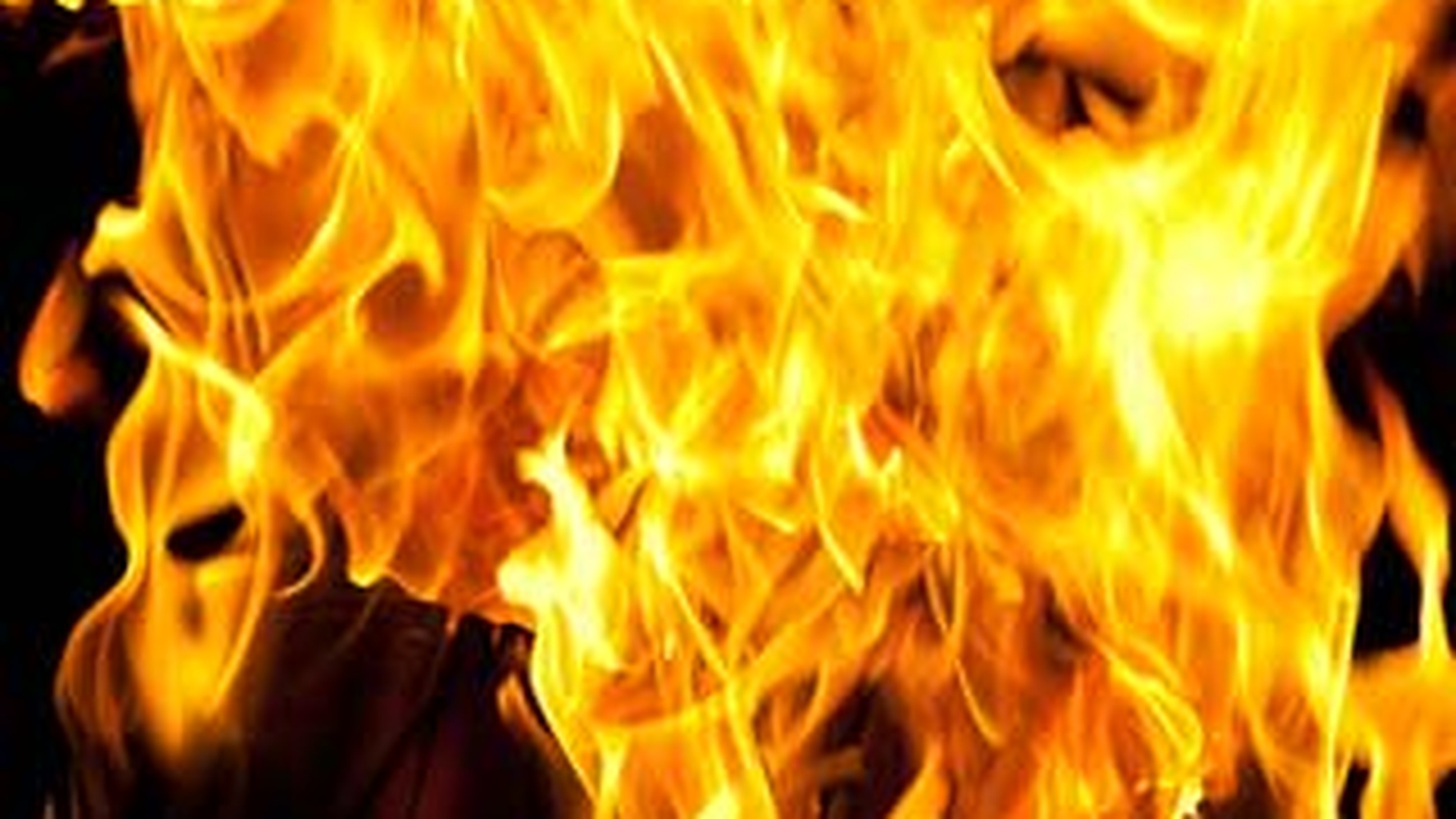 DEZASTRU LA MUNTE! Sapte vile au luat foc!