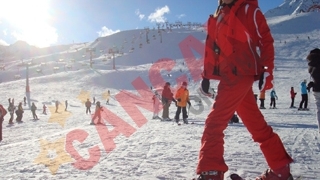 Julia Jianu, vacanta pe snowblade, cu muzica live si "Mafia”