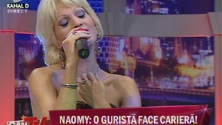 VIDEO Naomi, o gurista de senzatie! A cantat "De-ai fi tu salcie la mal" intr-un mare fel - O vrei la "Vocea Romaniei"?