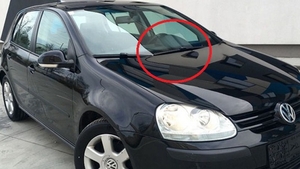 Un român la un pas să fie păcălit pe internet. A vrut să cumpere o mașină, dar și-a dat seama că avea kilometri dați înapoi. Schimb de replici între potențialul cumpărător și proprietar