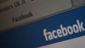 Facebook testează un serviciu de mesaje a căror trimitere costă 1 dolar