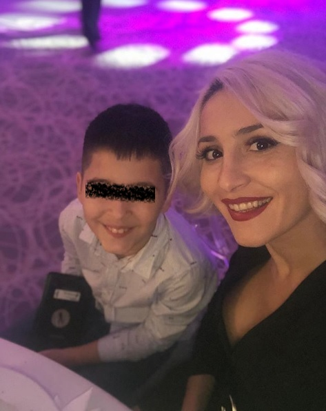 Vera Rădoi a plecat în Grecia cu băiețelul ei