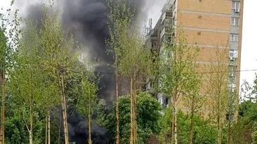 Incendiu în Capitală! Două mașini au ars în Sectorul 3
