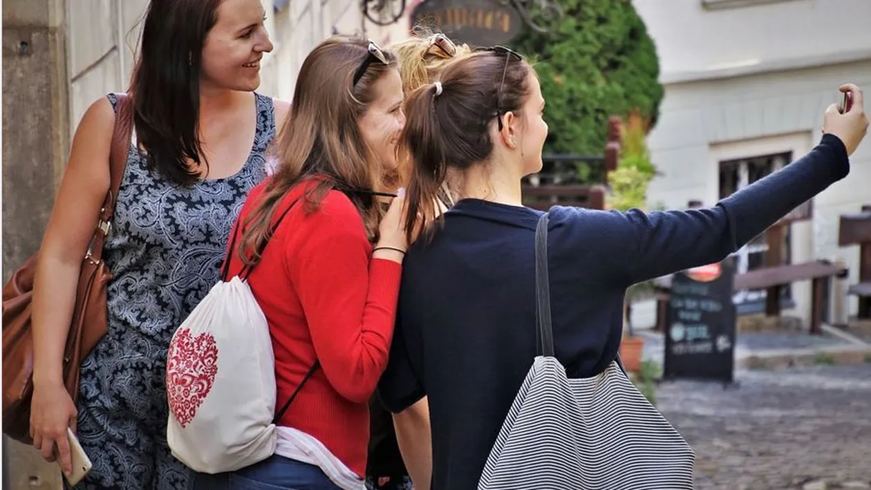 Anunț de la ministerul Educației: când intră elevii în vacanță