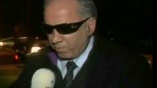 VIDEO Dinu Damaschin s-a mutat in bloc cu Moni! Uite ce show NEBUN a facut in direct! "Beau cafeluta unde o bea Monicuta! Eu sunt venit de pe alta planeta"