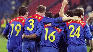 Victoras iese singur in oras! Un fost fotbalist de la Steaua pare hipnotizat pe o terasa din Capitala!