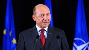 Traian Băsescu reface echipa învingătoare! Un alt fost membru PD-L vrea funcție de conducere, însă la nivel județean