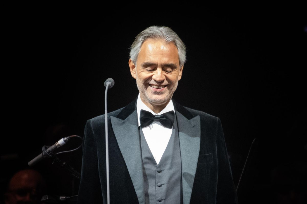 Andrea Bocelli a fost infectat cu coronavirus. Artistul a donat plasmă pentru tratarea bolnavilor