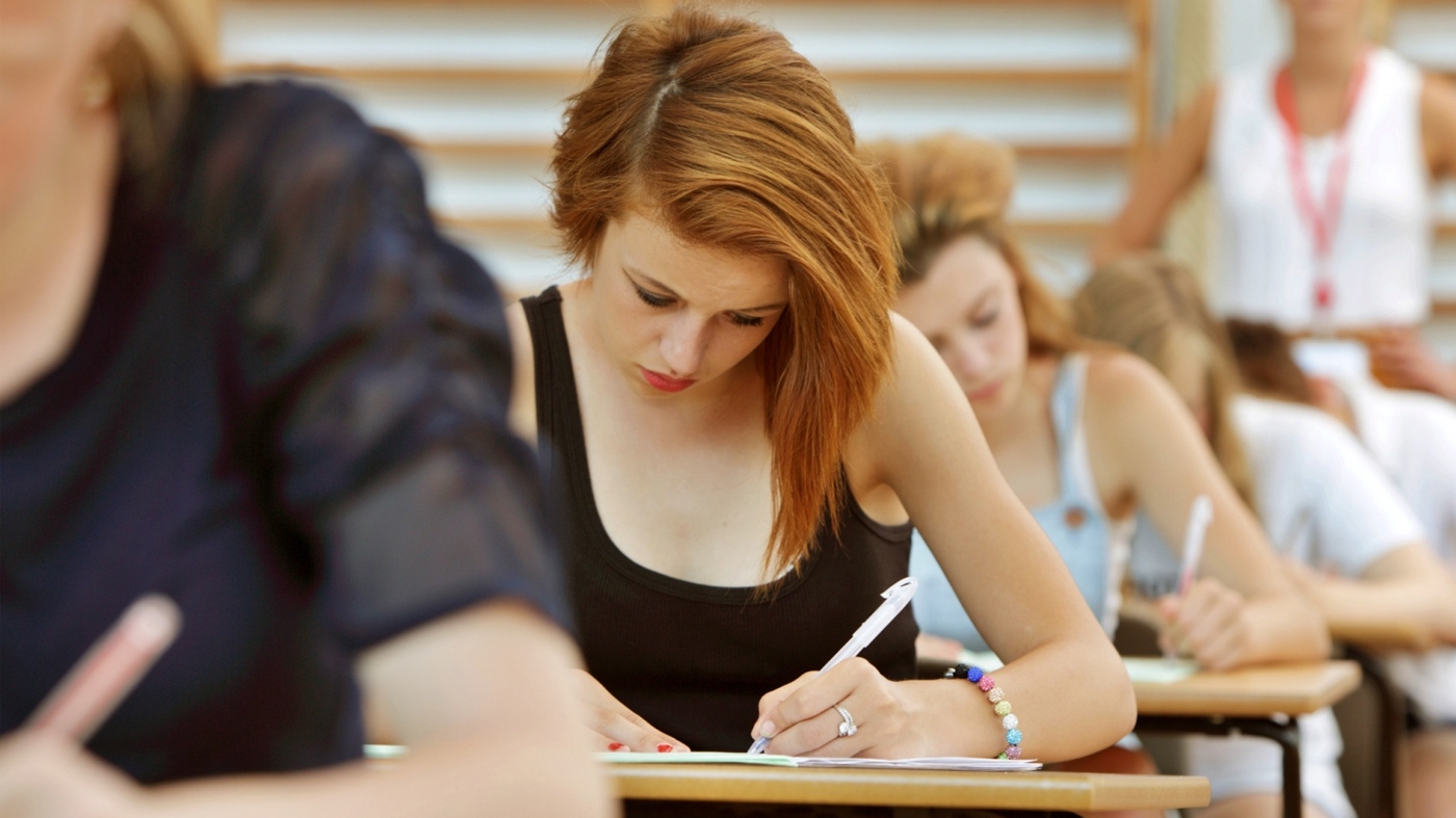 Bacalaureat 2022 | Cum se rezolvă subiectele de azi de la matematică și istorie, a doua probă scrisă din sesiunea de toamnă