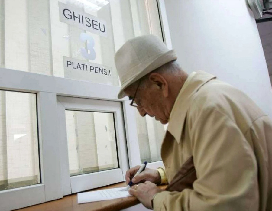 Aproape un milion de pensionari români pot pierde 2.300 lei la pensie. Cine se încadrează