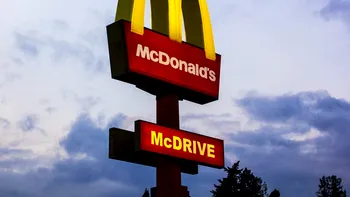 Motivul ireal pentru care un tânăr a fost amendat la drive-thru McDonald’s. Ce a făcut înainte de a-și primi comanda