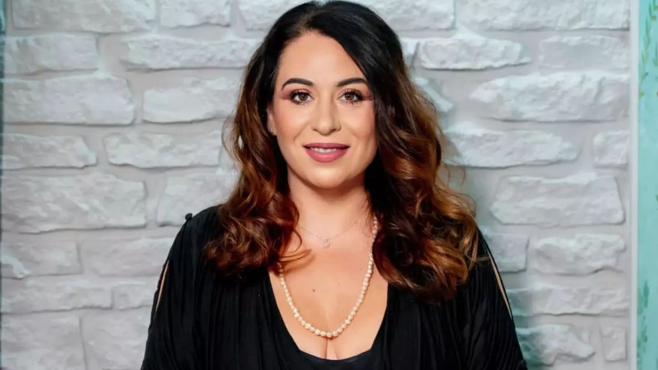 Cum arată vila în care locuiesc Oana Roman și fiica ei. Vedeta și-a amenajat singură casa din Tunari