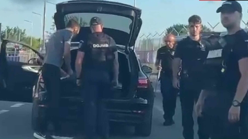 Arbitrii de la FCSB-CFR Cluj, controlați la portbagaj de Jandarmerie. Scene fără precedent la meciul de duminică seara din Ghencea