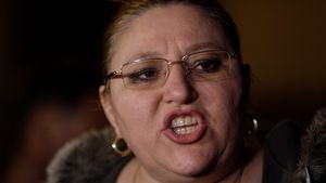 Răsturnare de situație!  Diana Șoșoacă nu mai este de partea lui Călin Georgescu în cursa pentru Cotroceni: „Trebuie să ieșim în stradă”
