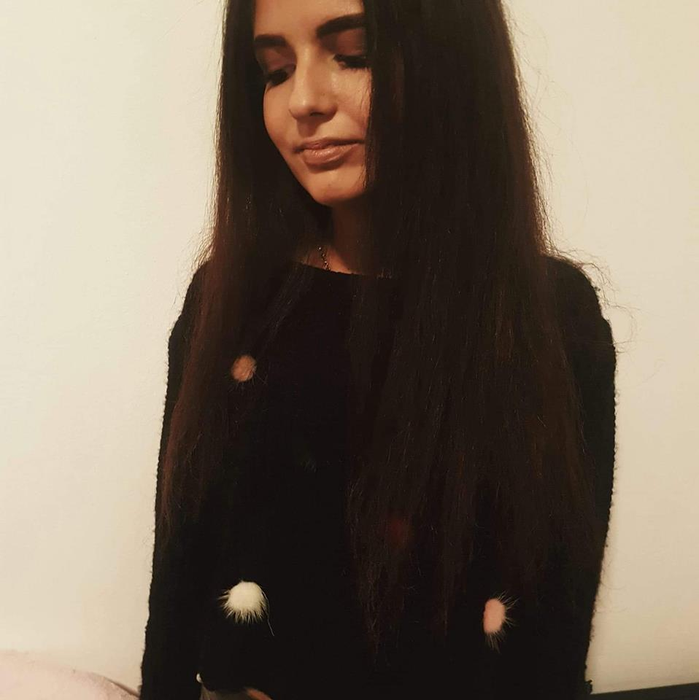 Alecsandra Ioviță are 15 ani și este din Holboca