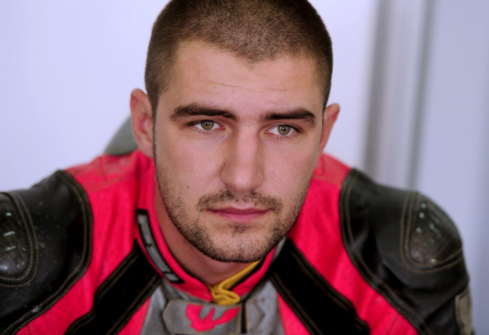 Cătălin Cazacu, marcaj strâns la o sexy prezentatoare