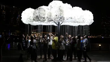 Eveniment inedit in Capitala! Instalatii de arta si proiectii la prima editie a Spotlight Festival!