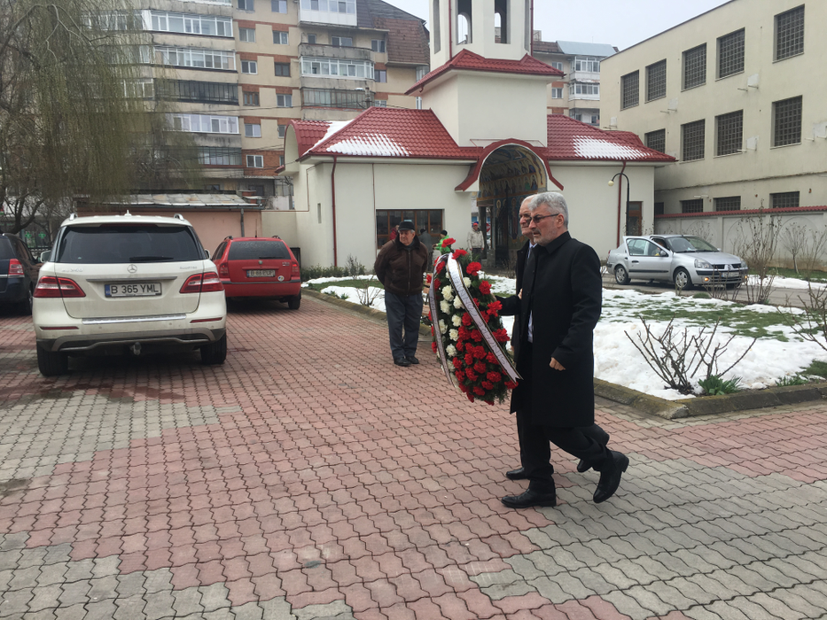 Laurențiu Reghecampf și-a înmormântat, marți, tatăl. Familia și prietenii au fost alături de celebrul antrenor