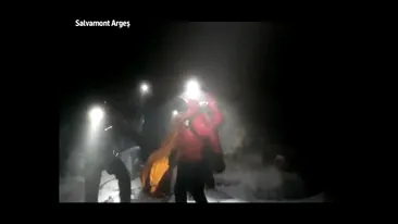 A nins în Făgăraș. Intervenție dramatică a salvamontiștilor pentru salvarea unui tânăr care și-a rupt piciorul (video)