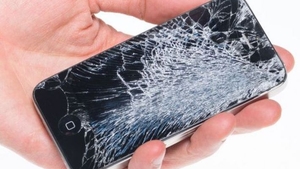 Ultimul tip de escrocherie: metoda telefonului spart! Cum trebuie să acționezi