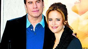 John Travolta este gay?