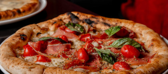 Greșeala URIAȘĂ pe care o faci când mănânci pizza! Avertismenul MAESTRULUI nr. 1 în lume