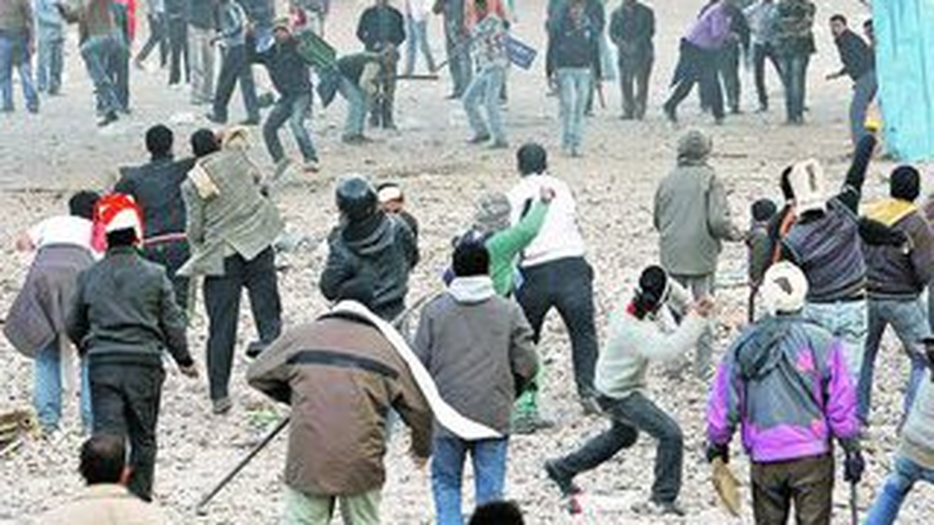 Zece morti si 190 de arestati dupa ce musulmanii si crestinii s-au incaierat la Cairo!