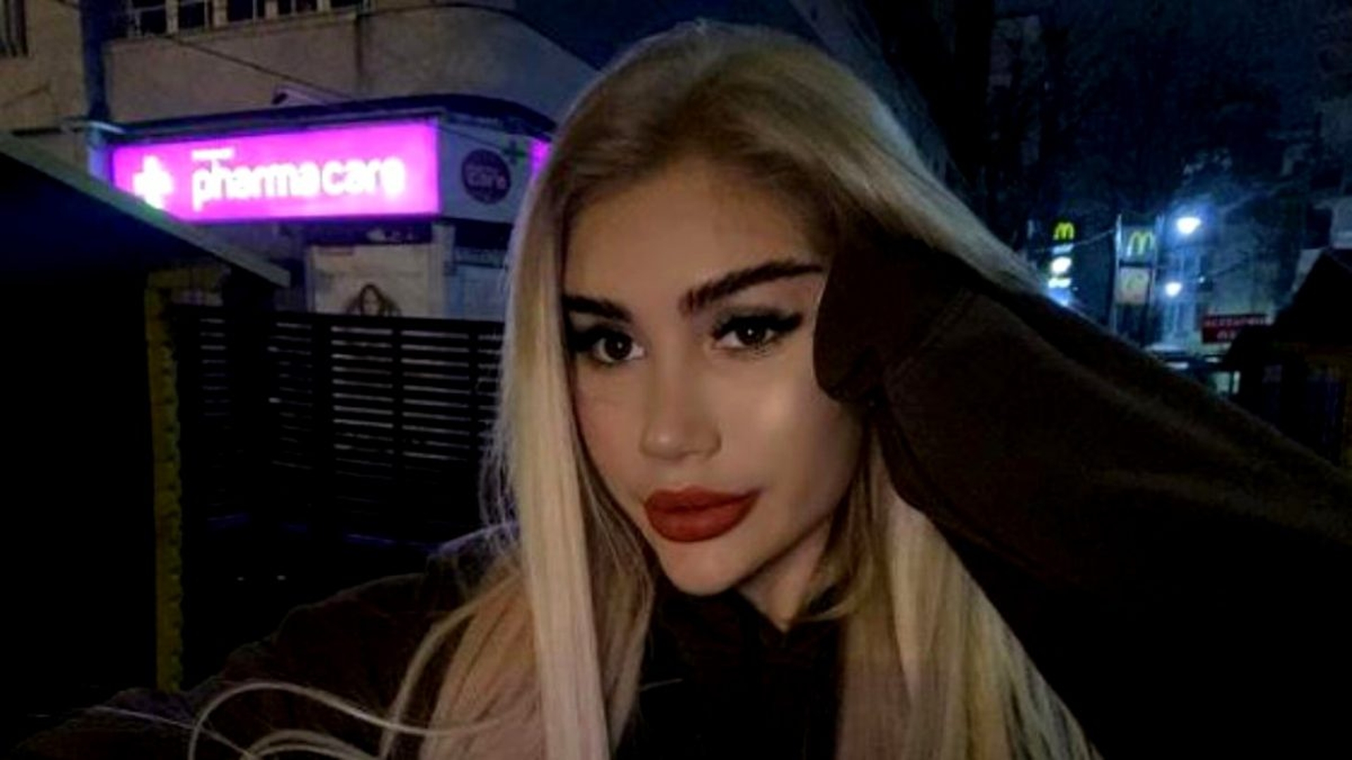 Cu ce se ocupă, de fapt, Bia Khalifa? Fosta iubită a lui Dani Mocanu are doar 8 clase, dar învârte mii de euro