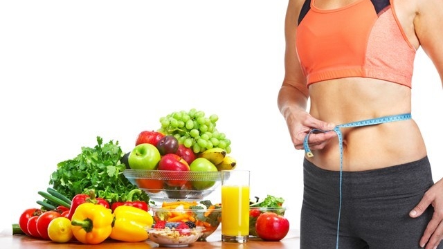 Băuturi detoxifiante care te ajută să scapi de grăsimea de pe abdomen