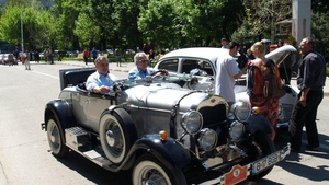 In aceste weekend are loc parada autovehiculelor de epoca! Te asteapta bijuterii de zeci d emii de euro!