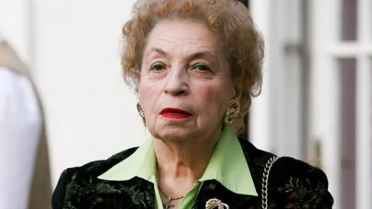 Clipe de groaza pentru cea mai cunoscuta avocata din Romania! A fost desfigurata de un individ care a lasat-o fara buza!