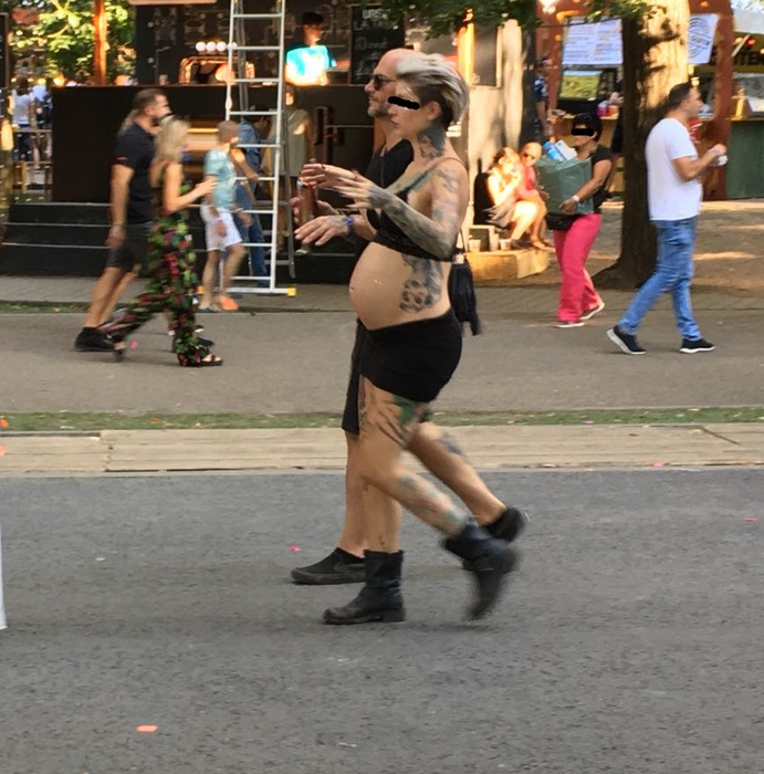 O graviduță sexy a atras toate privirile la UNTOLD!