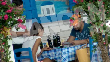 Asa arata un romantic “sub acoperire”. Mitoseru isi duce noile cuceriri in vacanta la… grecesc!