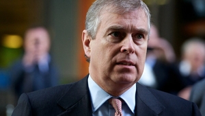 Prințul Andrew încă trăiește „în lux”, deși e implicat în scandalul Epstein. Britanicii se declară „dezgustați”